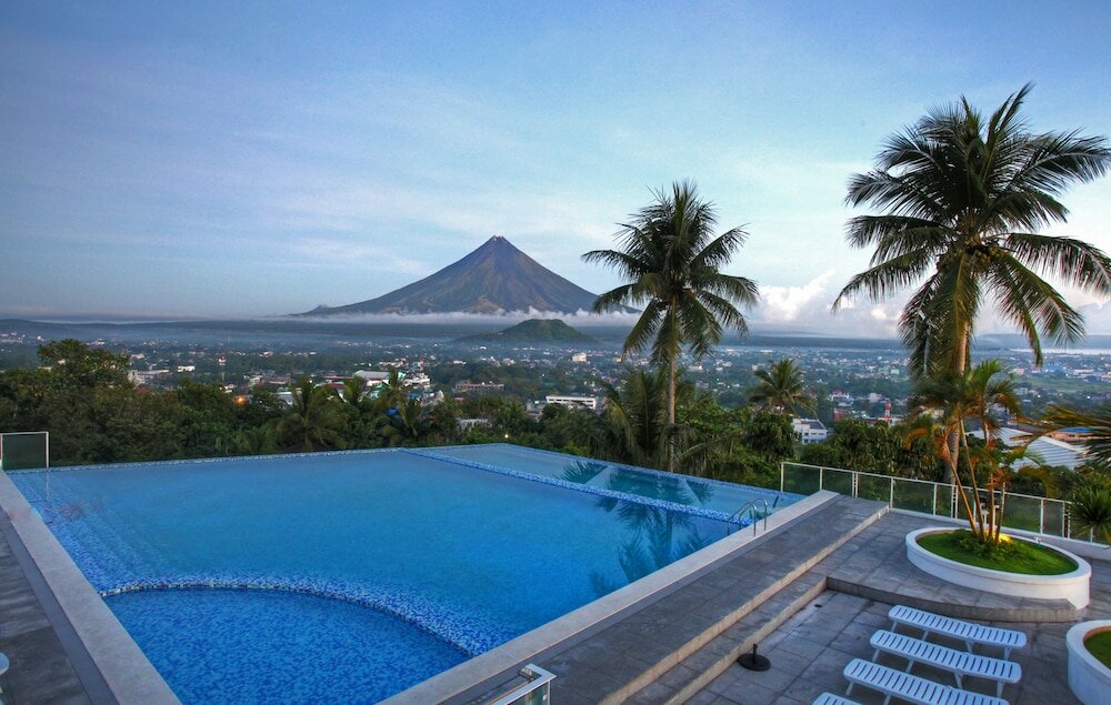 Фото The Oriental Legazpi