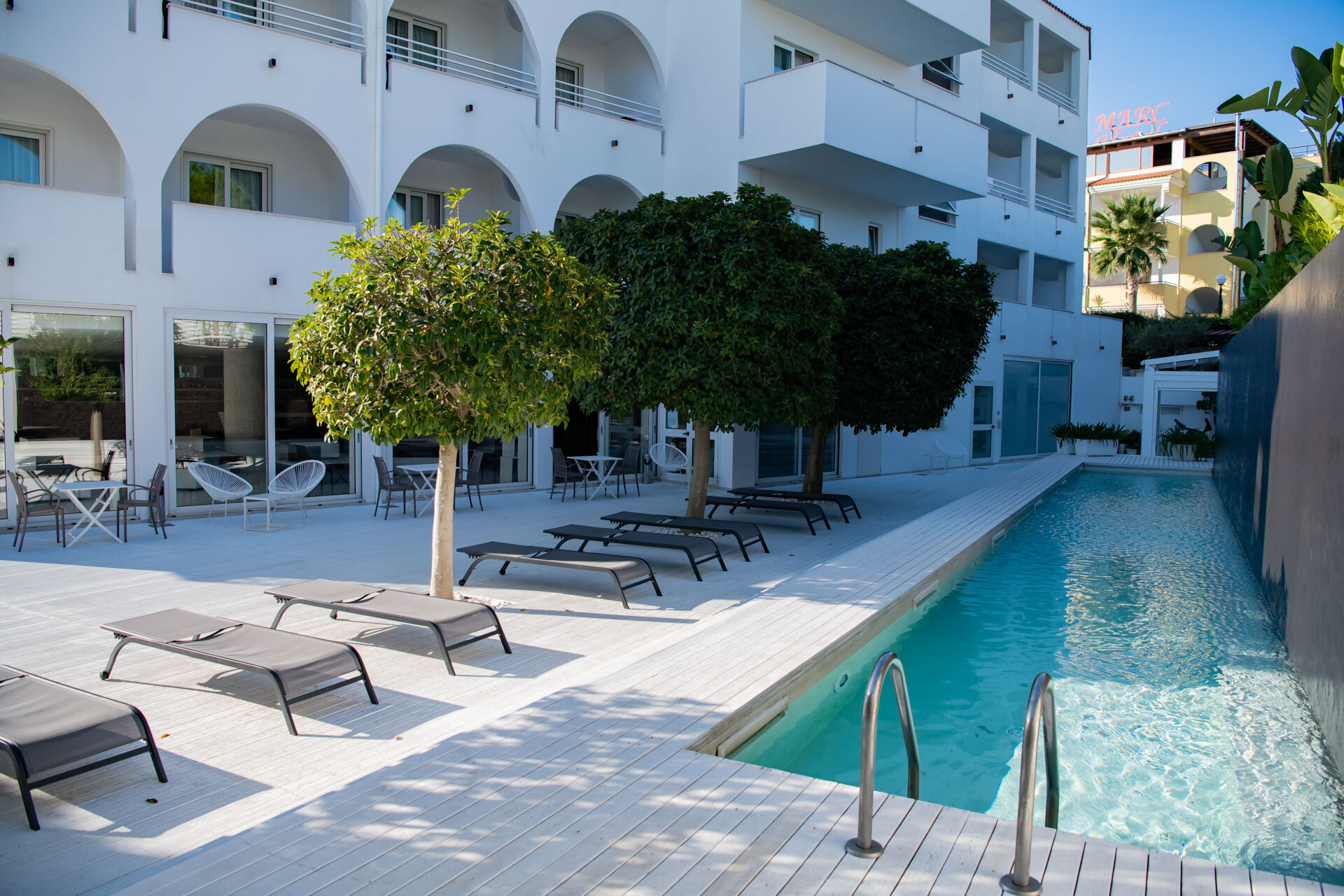 Фото White Hotel