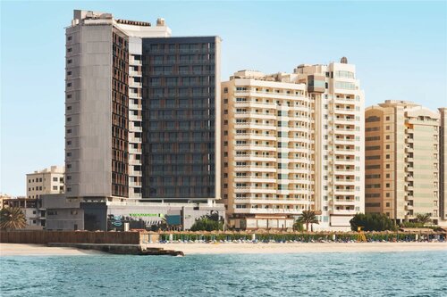 Гостиница Wyndham Garden Ajman Corniche в Эмирате Аджман