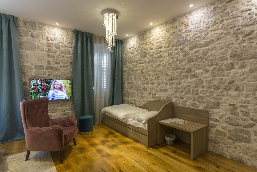 Фото Tifani Luxury Rooms 2