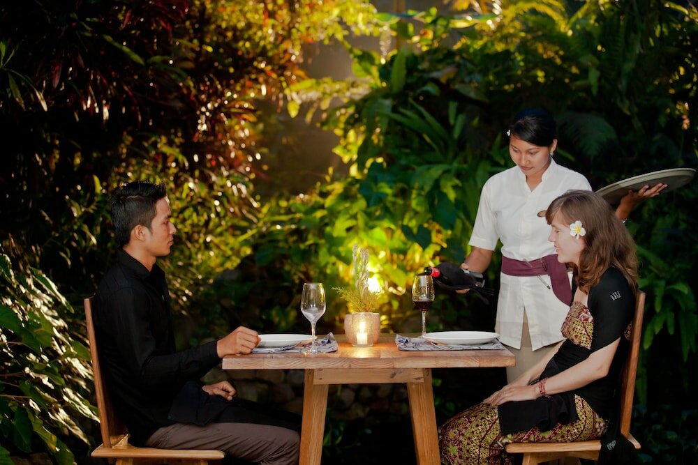 Фото Sri Ratih Cottages