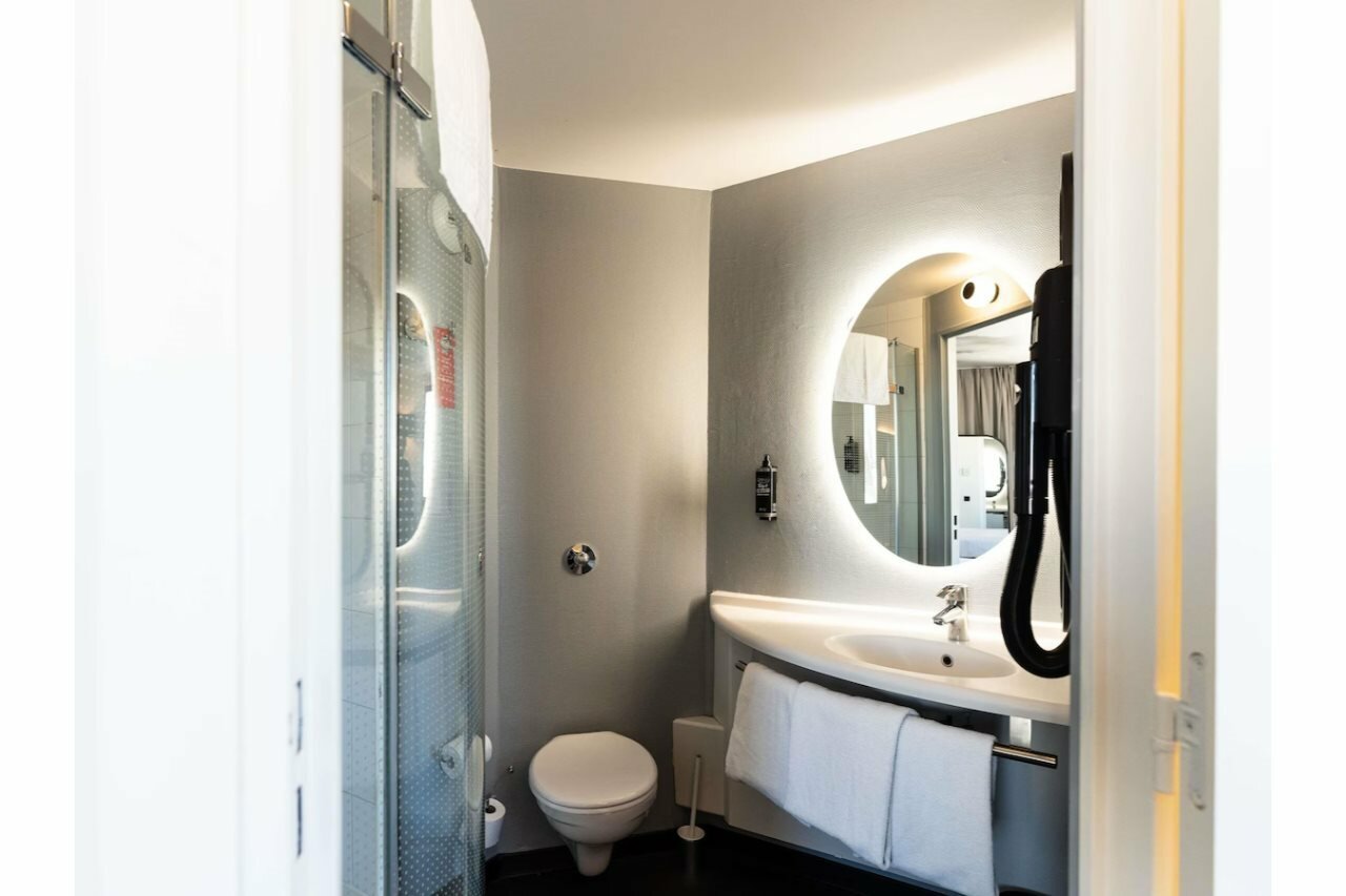 Фото Ibis Marseille Centre Euromed