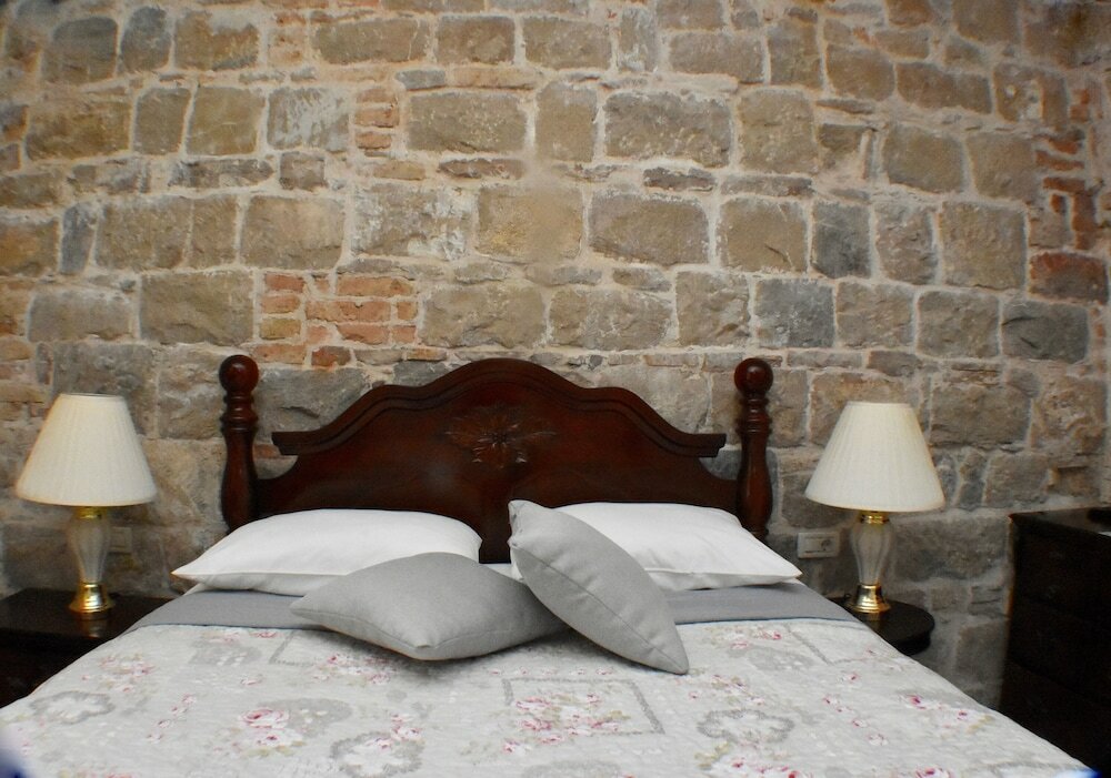 Фото Pietra Rossa Luxury Rooms