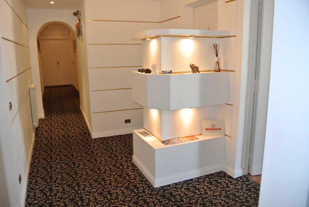 Фото Le Petit Real