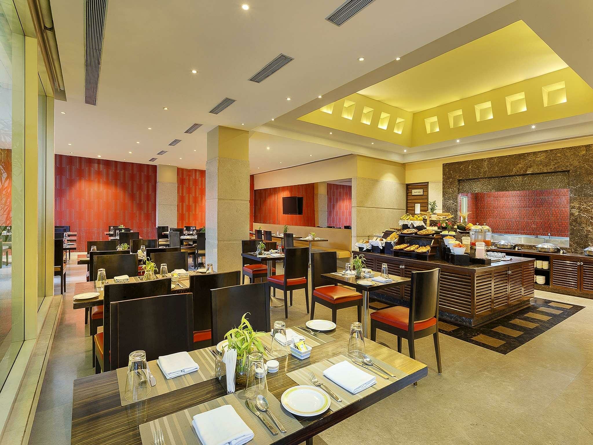 Фото Hometel Roorkee