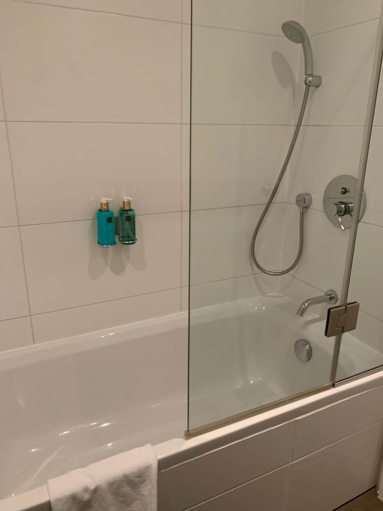 Фото B-aparthotel Montgomery