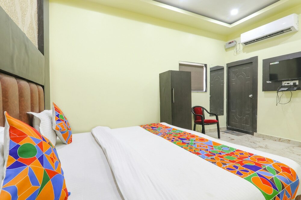Фото Oyo 15530 Hotel G S Residency