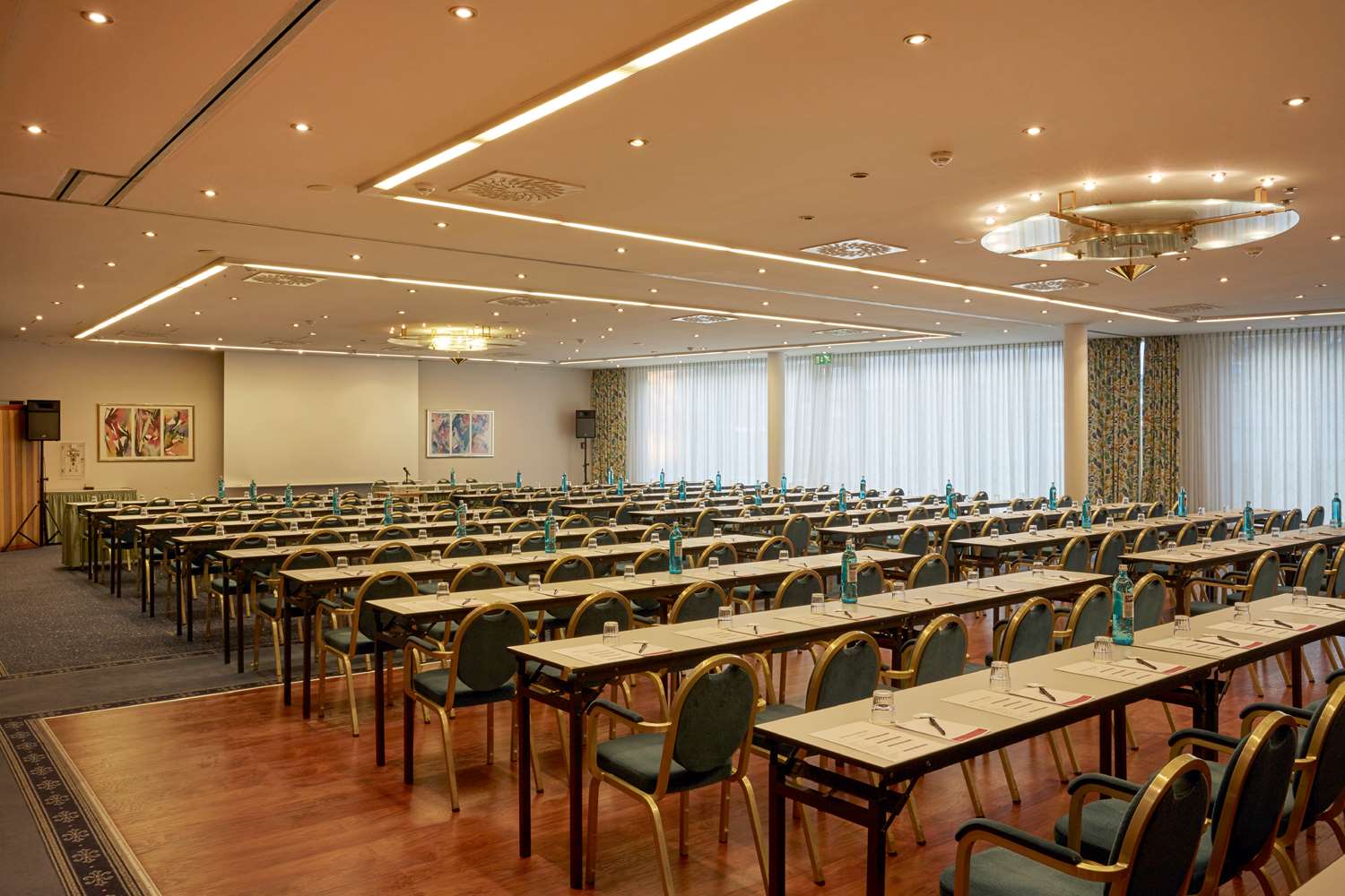 Фото 236041957965