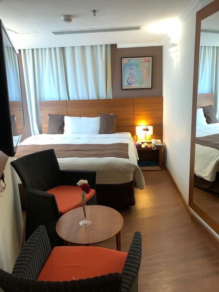 Фото Nour Al Thuria Hotel