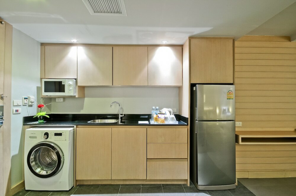 Фото  Ashlee Heights Patong Hotel 