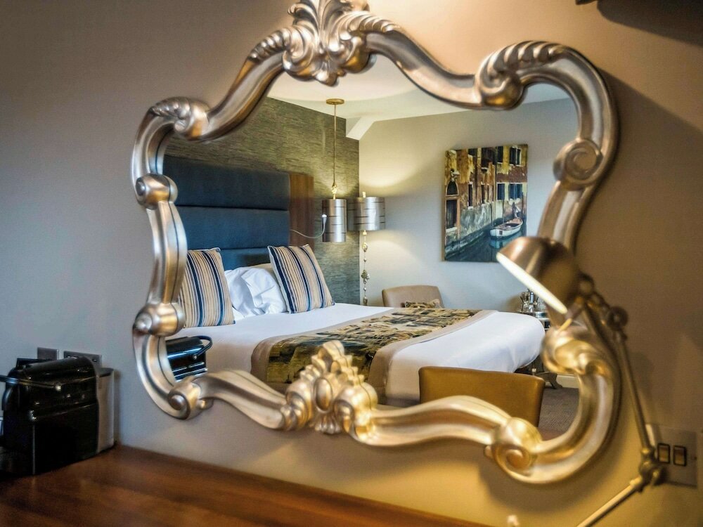 Фото Mercure Milton Keynes