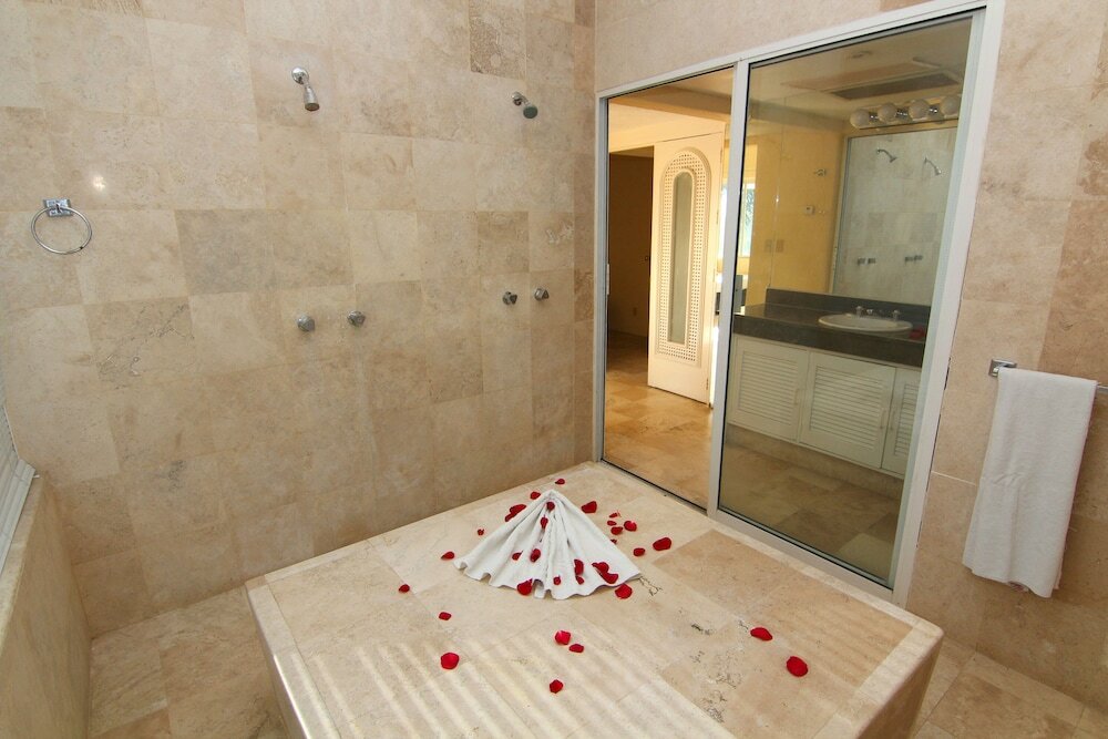 Фото Hotel Villamar Princesa Suites