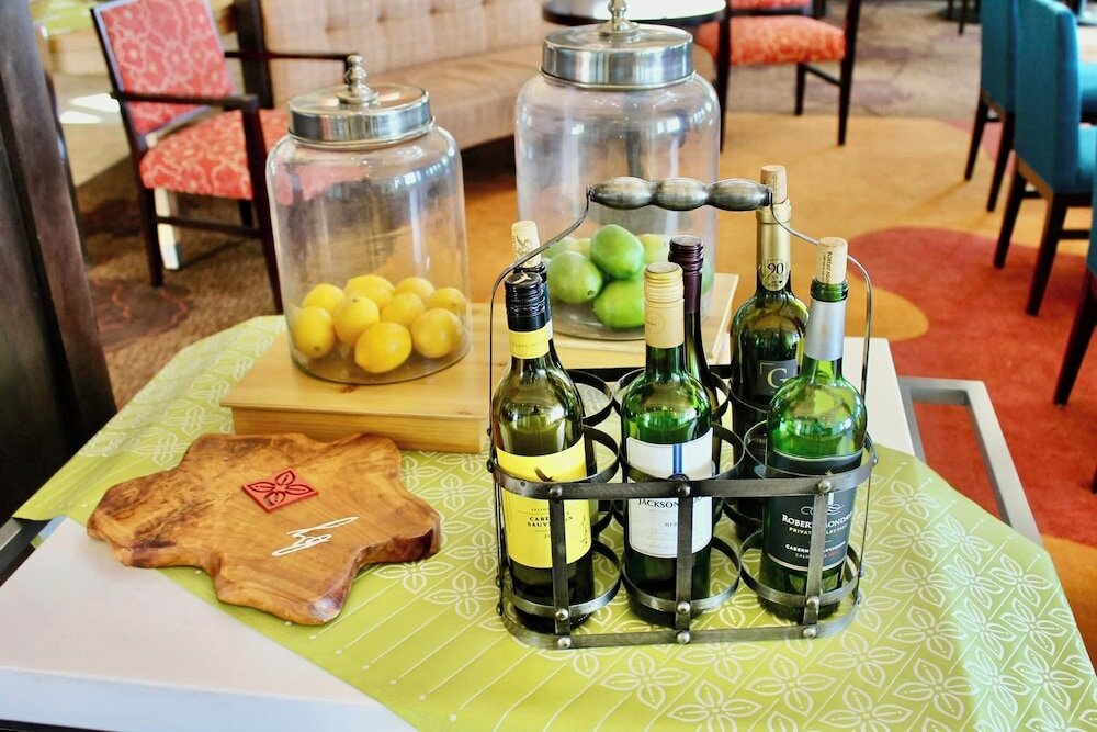 Фото Hilton Garden Inn Edmonton International Airport