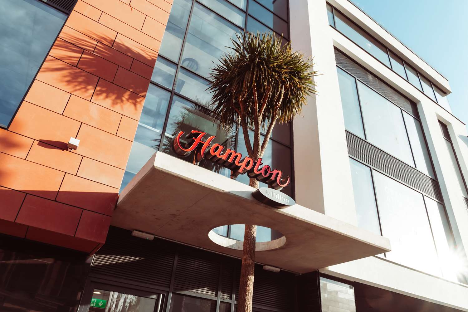 Фото Hampton by Hilton Torquay