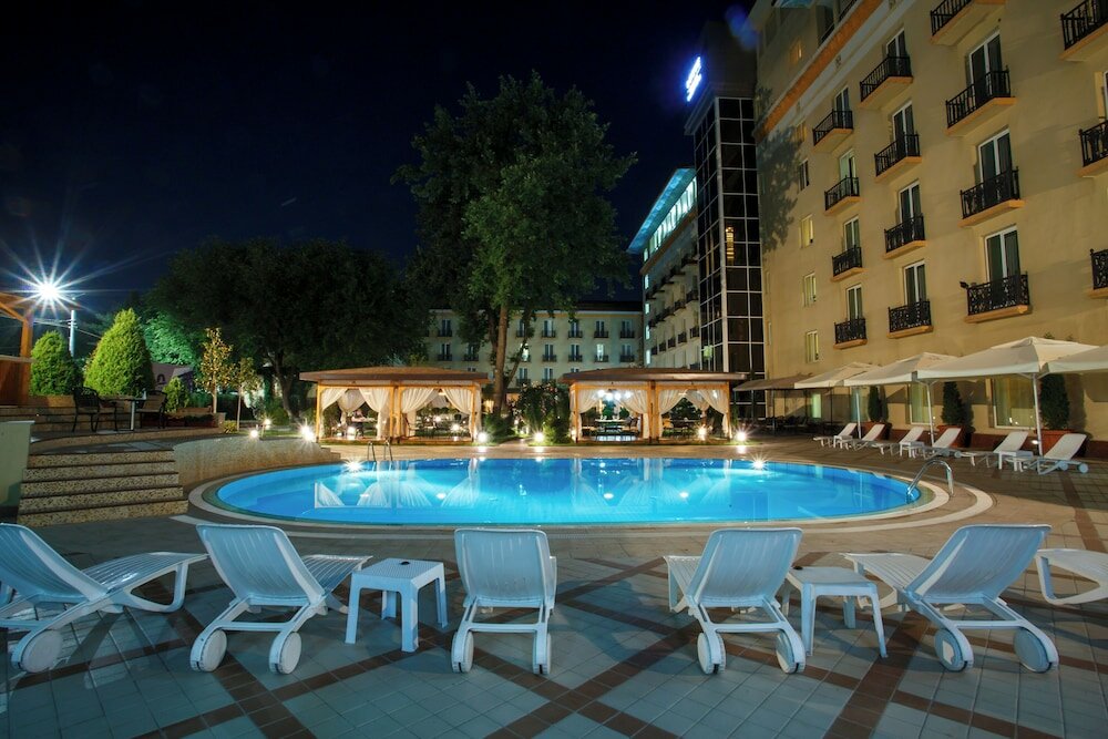 Фото отеля 2