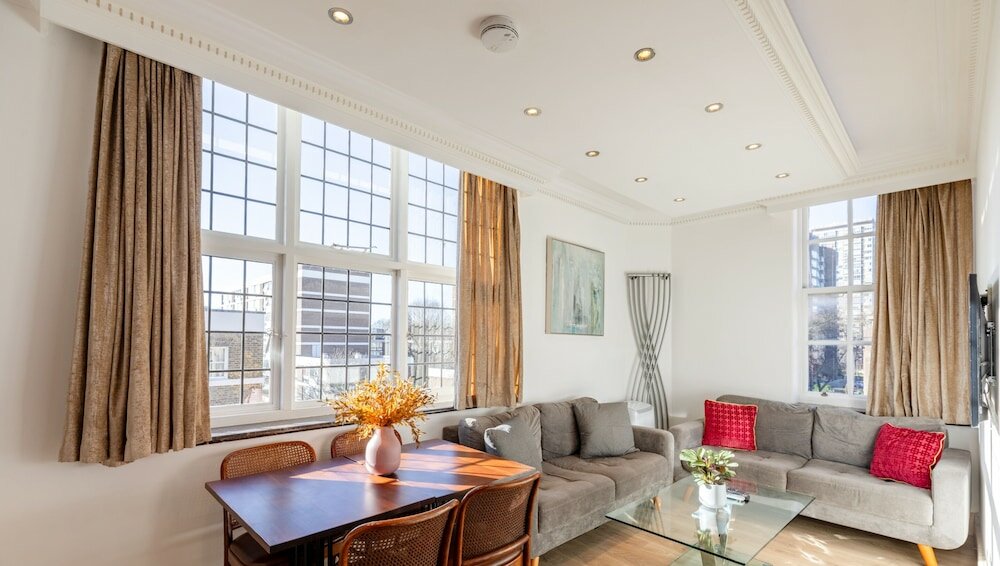 Фото Griffin House Hotel