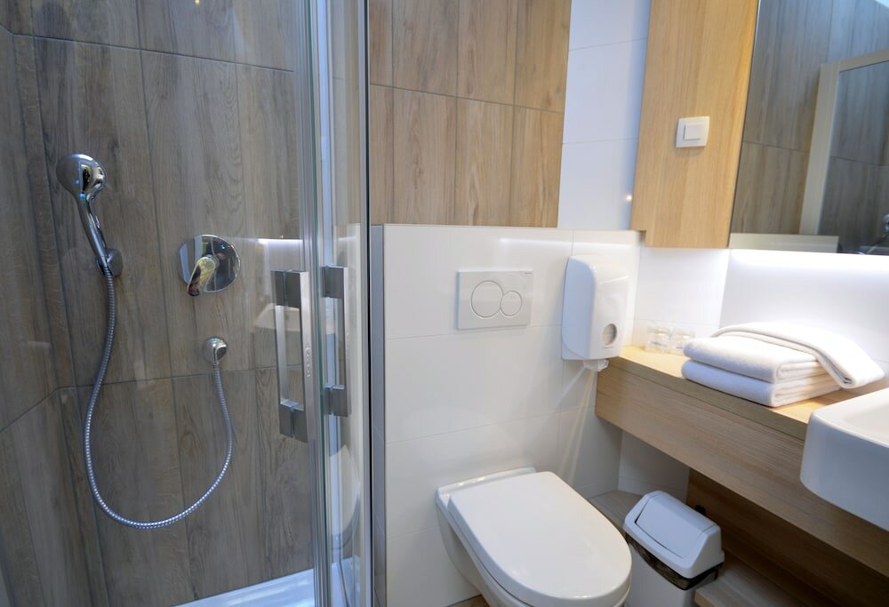 Фото Emonec Hotel