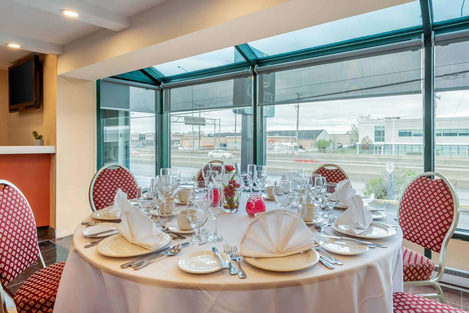 Фото Quality Hotel Dorval Aeroport