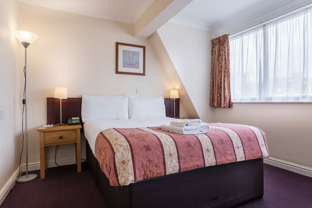 Фото Gardens Hotel