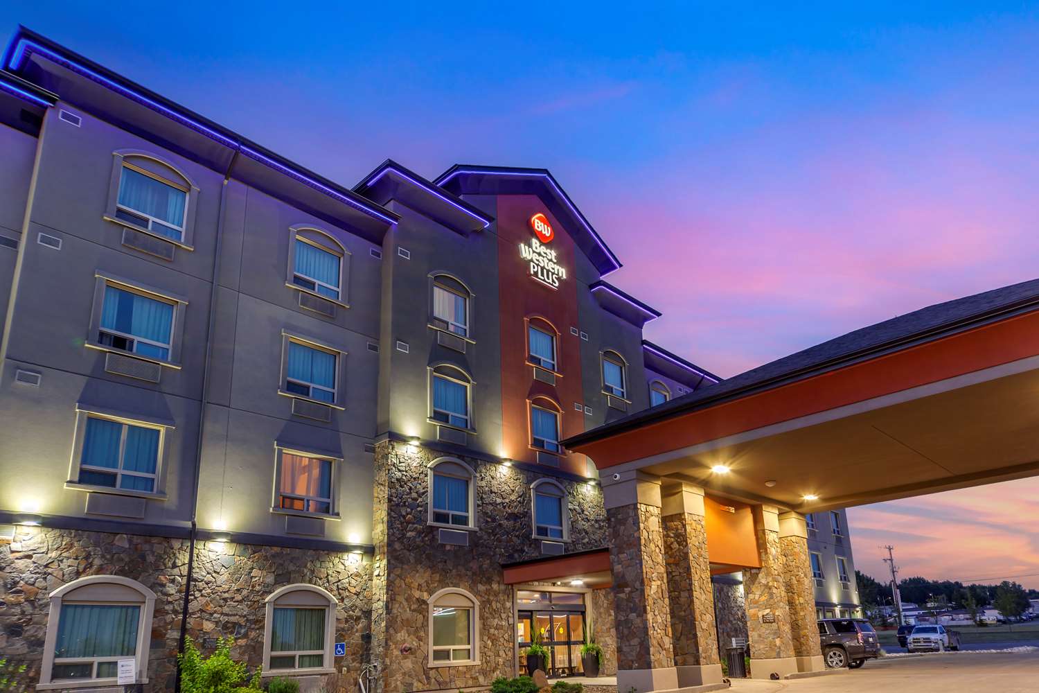 Фото Best Western Plus Drayton Valley All Suites