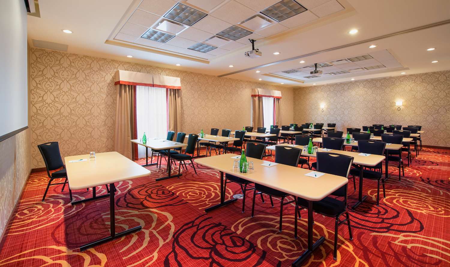 Фото Homewood Suites by Hilton Winnipeg Airport Polo Park MB