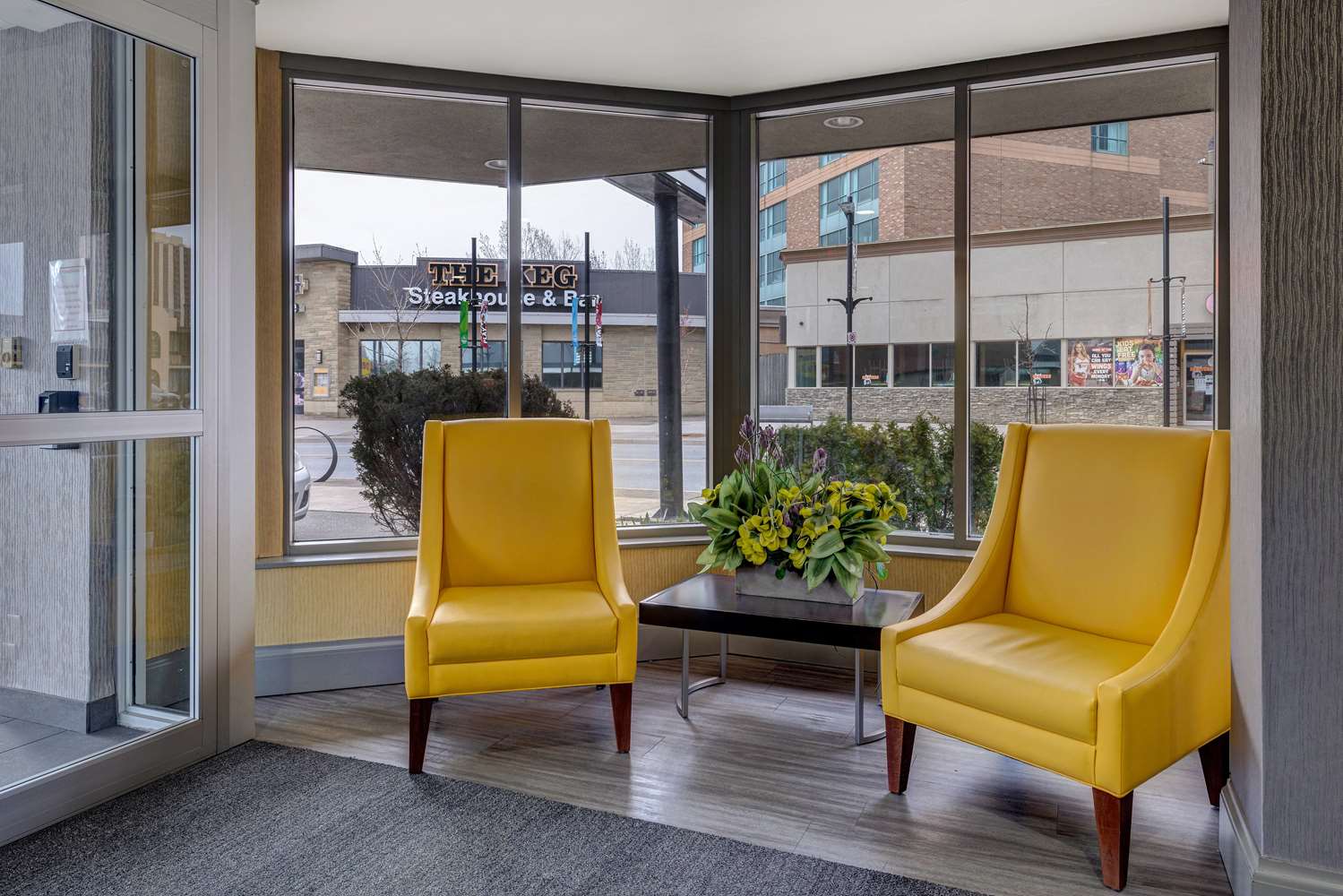 Фото Days Inn by Wyndham Niagara Falls Near The Falls