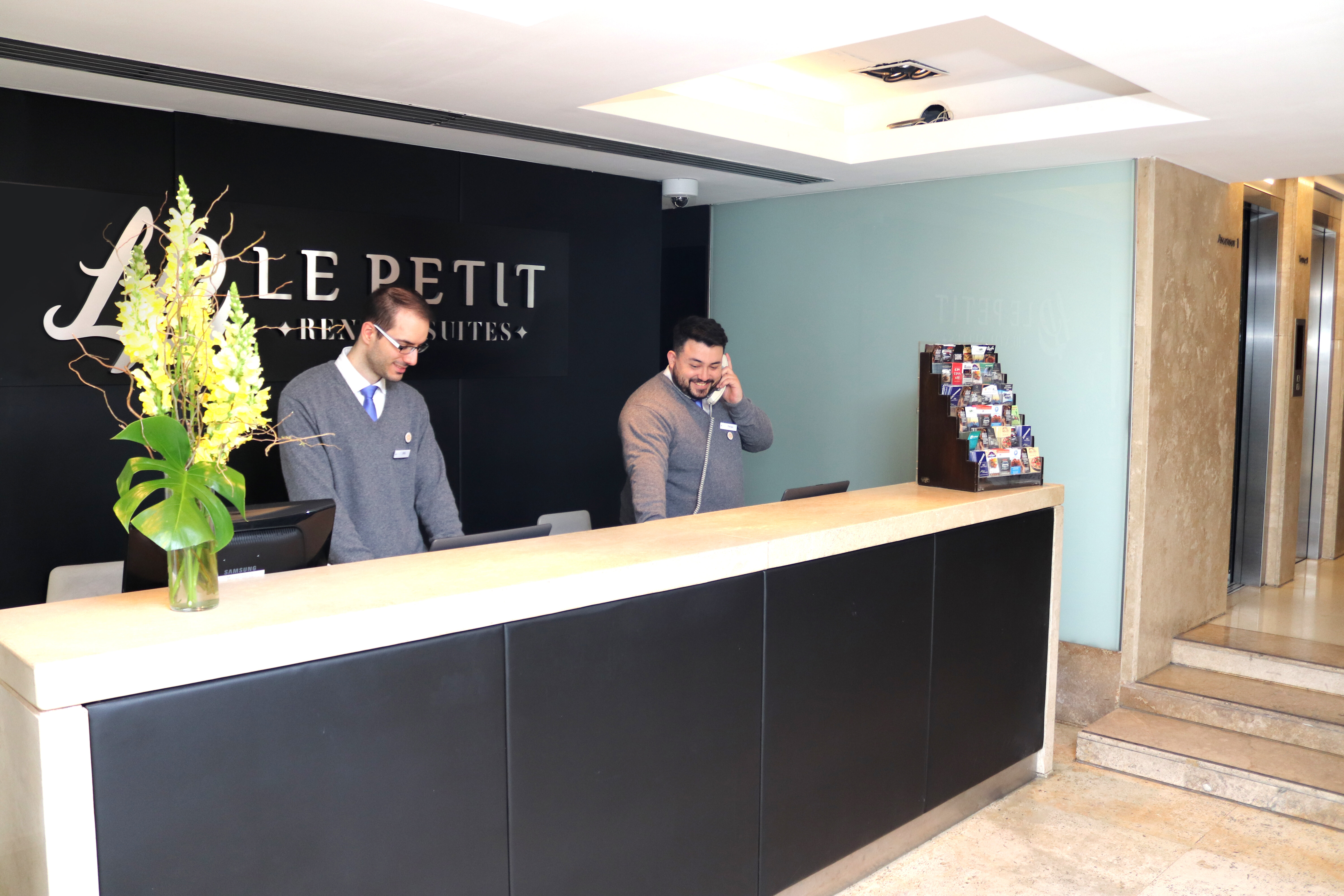 Фото Le Petit Suites