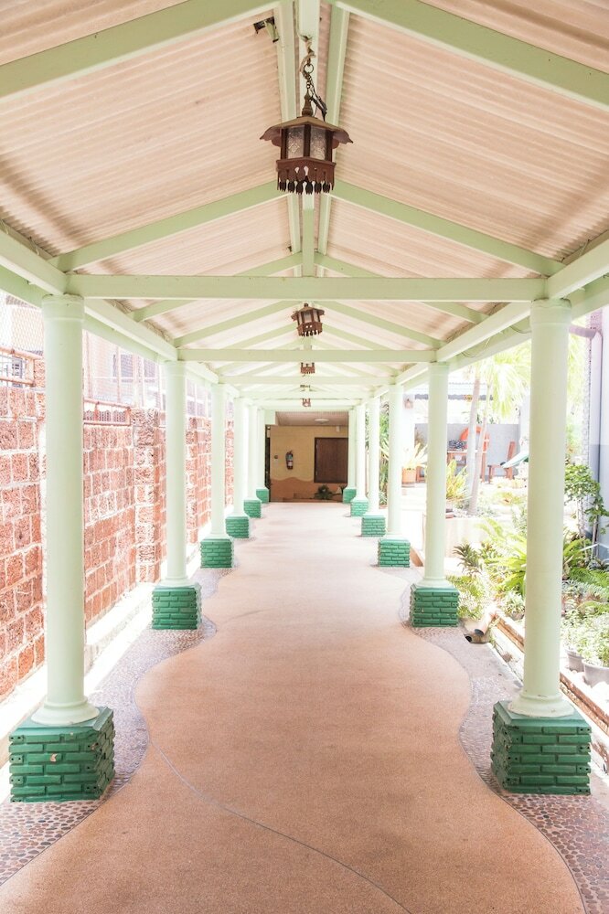 Фото S Lodge Pattaya