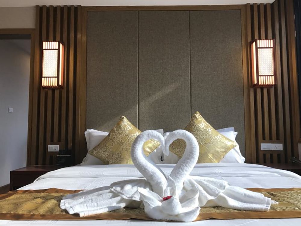 Фото The Travellers Hotel