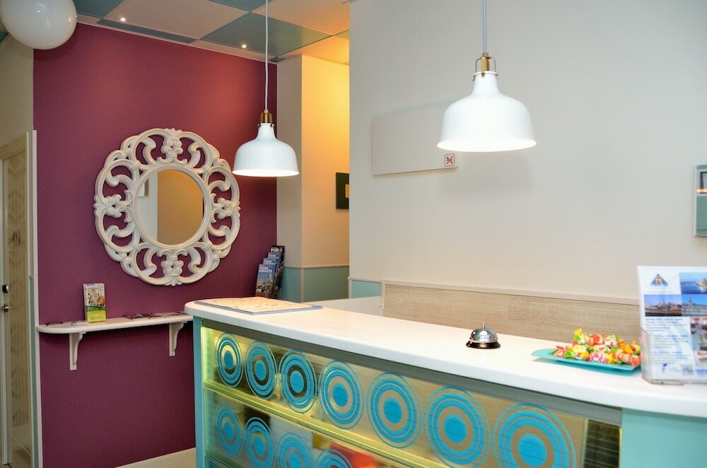 Фото Far Home Plaza Mayor Hostel