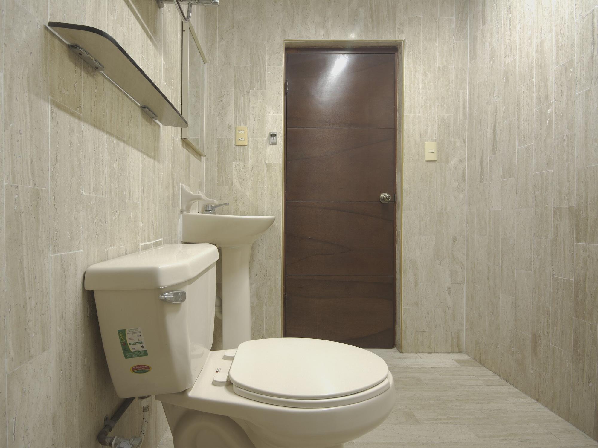 Фото Oyo Hotel Arembepe Beach Hotel, Camaçari