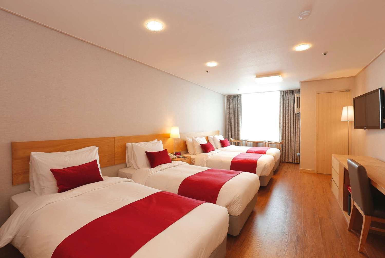 Фото Ramada by Wyndham Seoul Dongdaemun