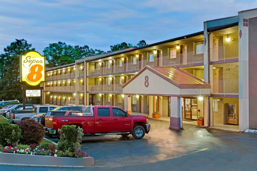 Hotel Super 8 by Wyndham Laurel, State of Maryland, photo