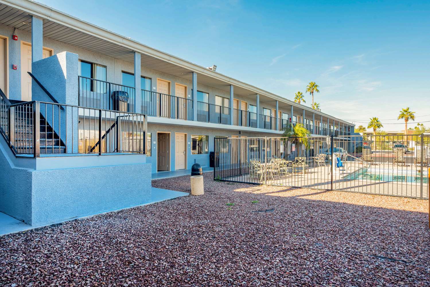 Фото Rodeway Inn Phoenix North I-17