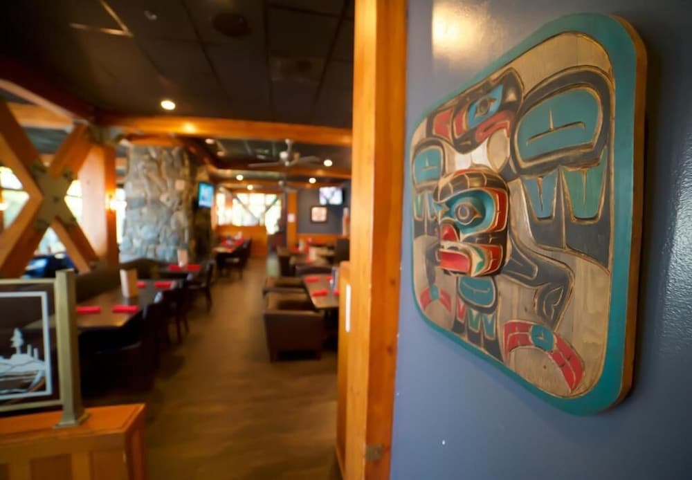 Фото Cape Fox Lodge