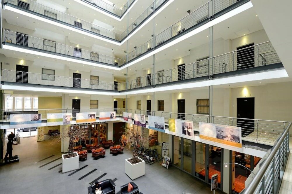 Фото Mandela Rhodes Place Hotel