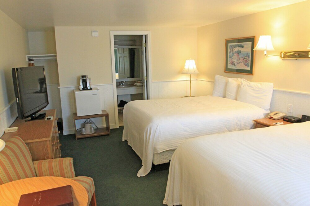 Фото Tugboat Inn