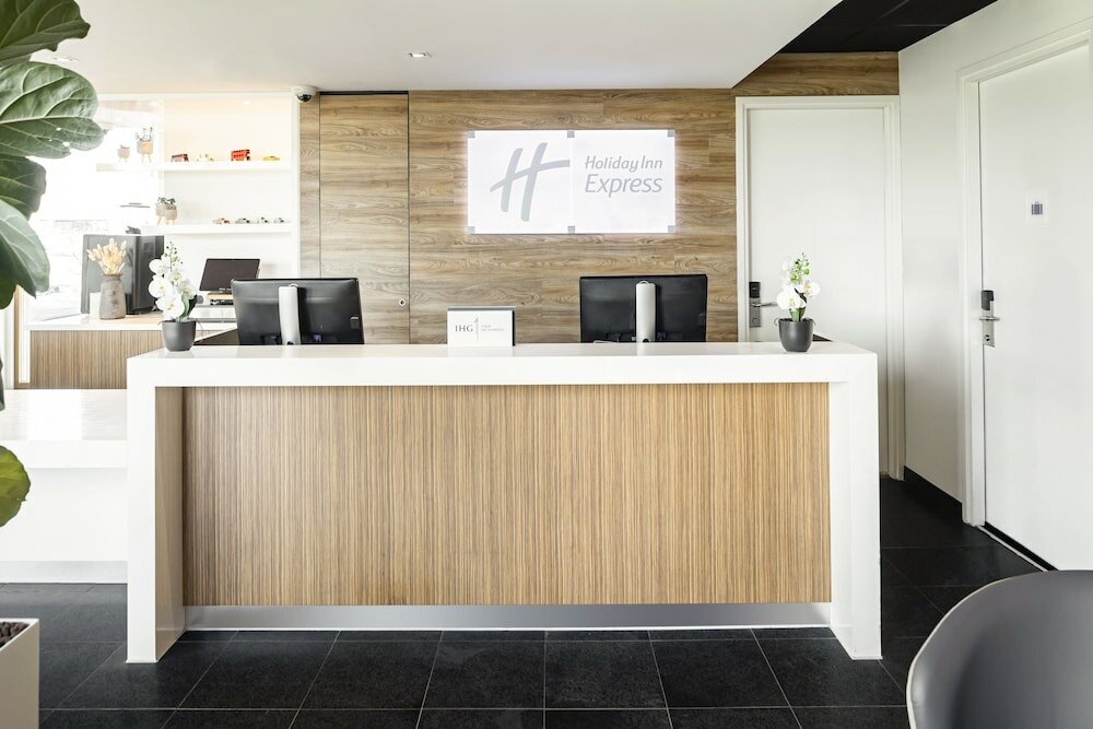 Фото Holiday Inn Express Utrecht - Papendorp, an Ihg Hotel