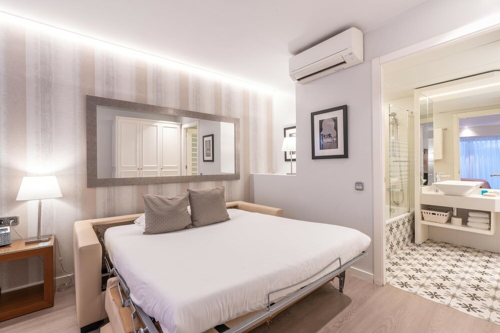 Фото Serennia Fira Gran Vía Exclusive Rooms