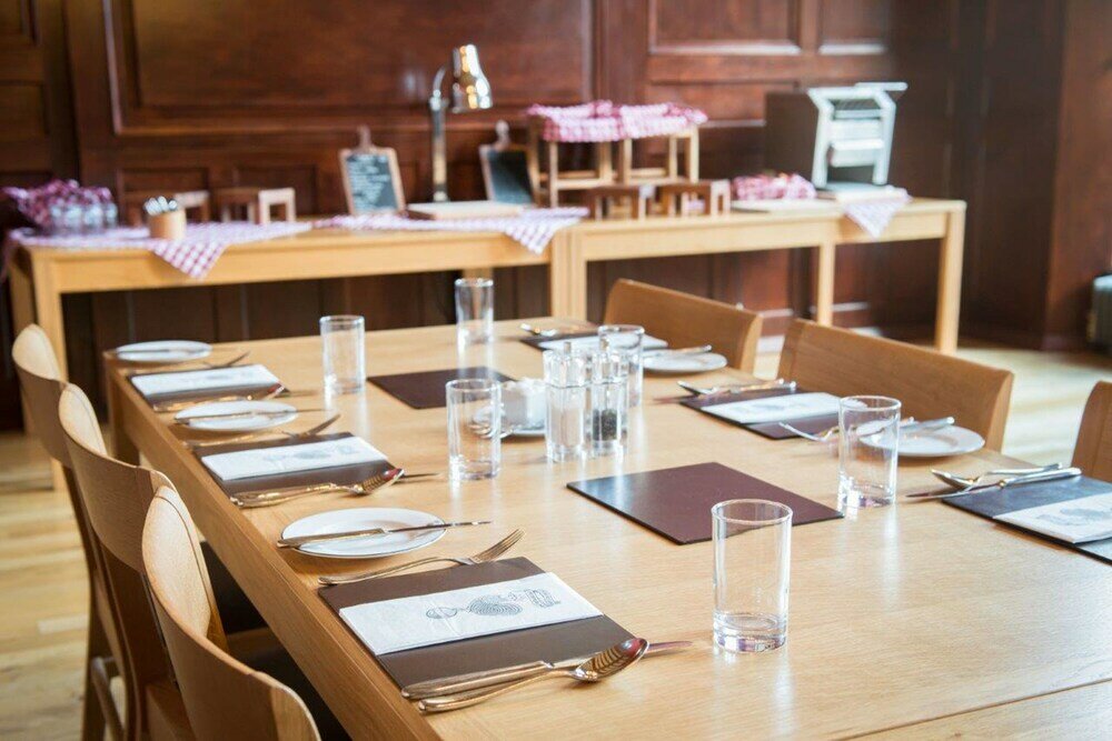 Фото West Court - Cambridge