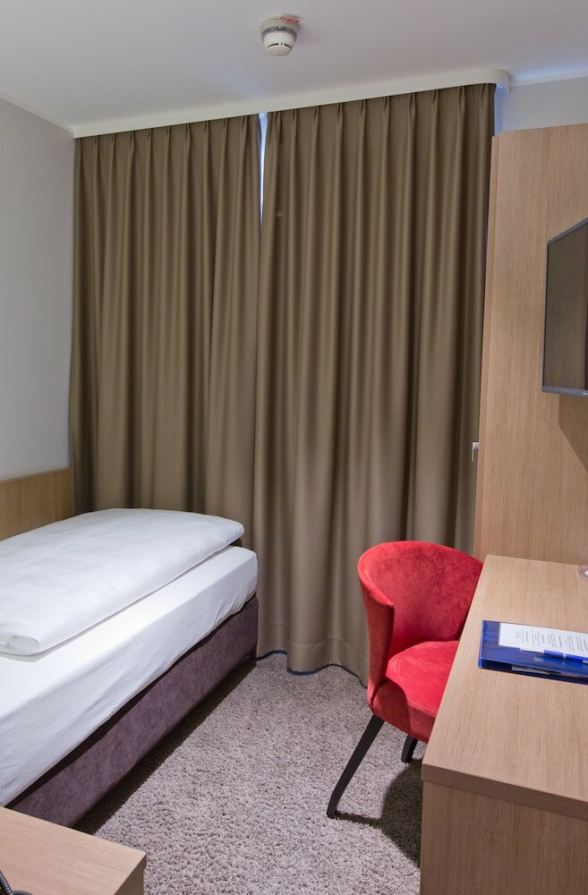 Фото Astor & Aparthotel