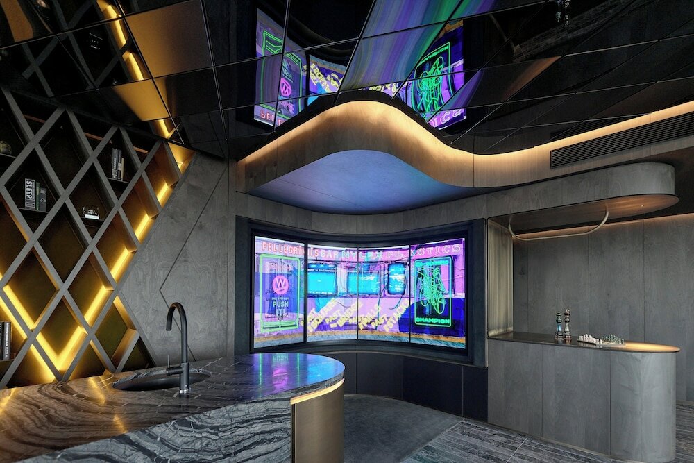 Фото W Melbourne