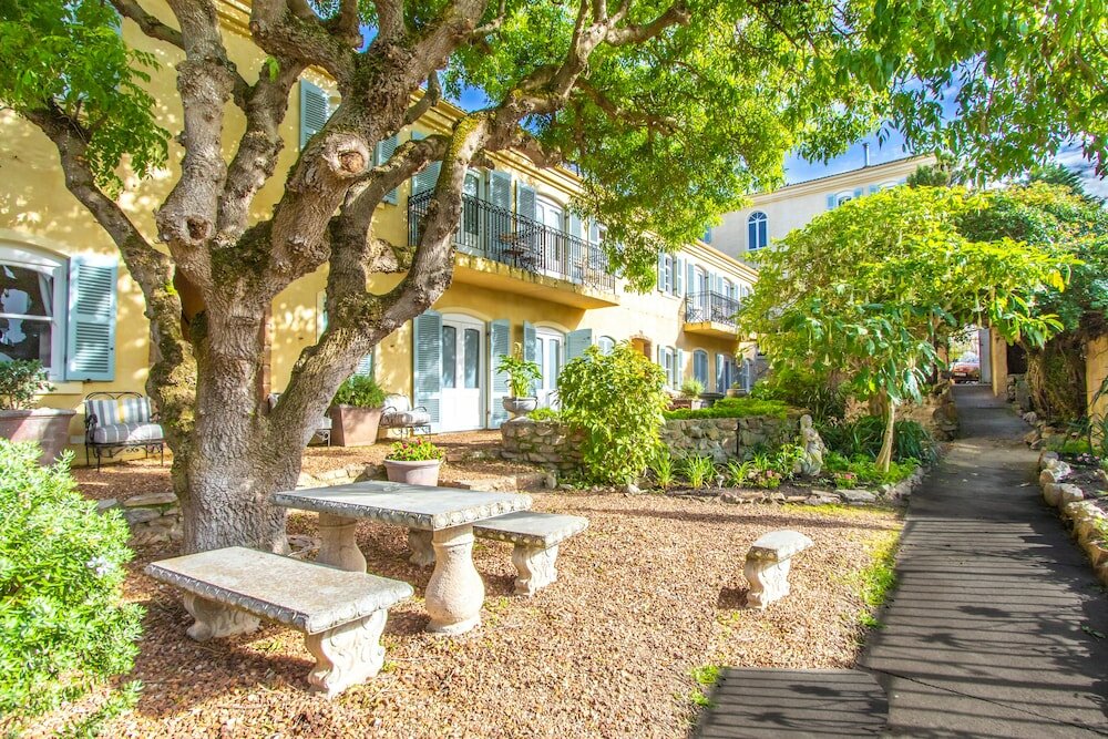 Фото Auberge Burgundy Guest House