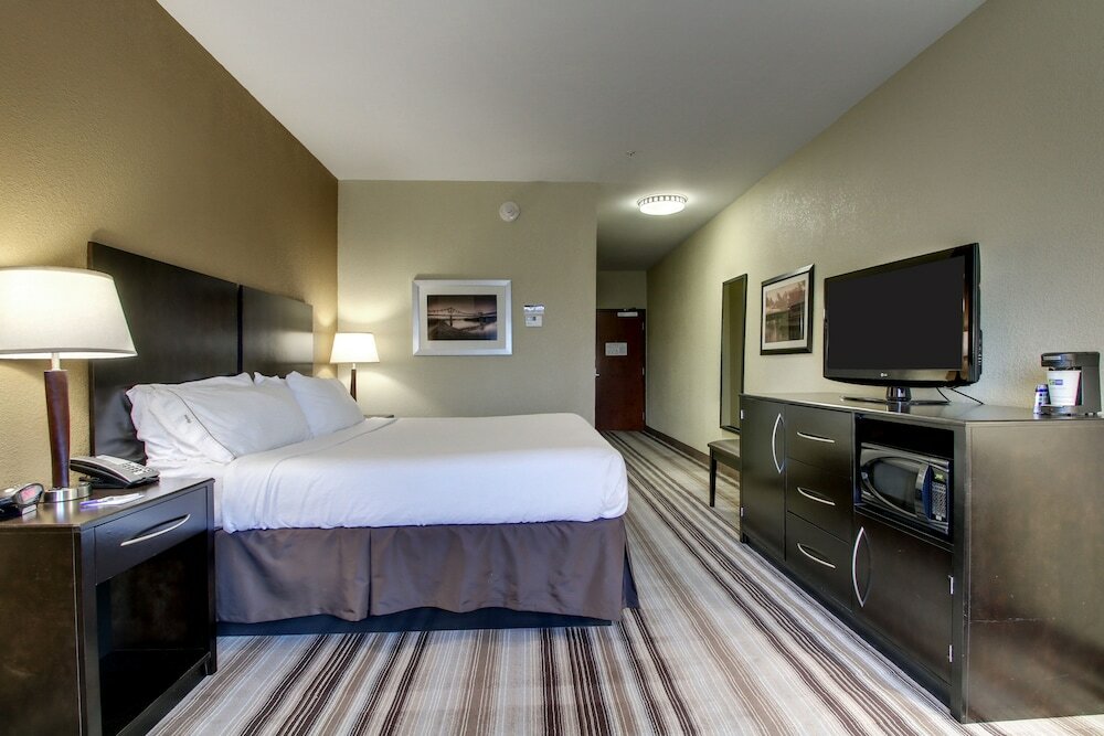 Фото Holiday Inn Express Hotel & Suites Natchez South, an Ihg Hotel