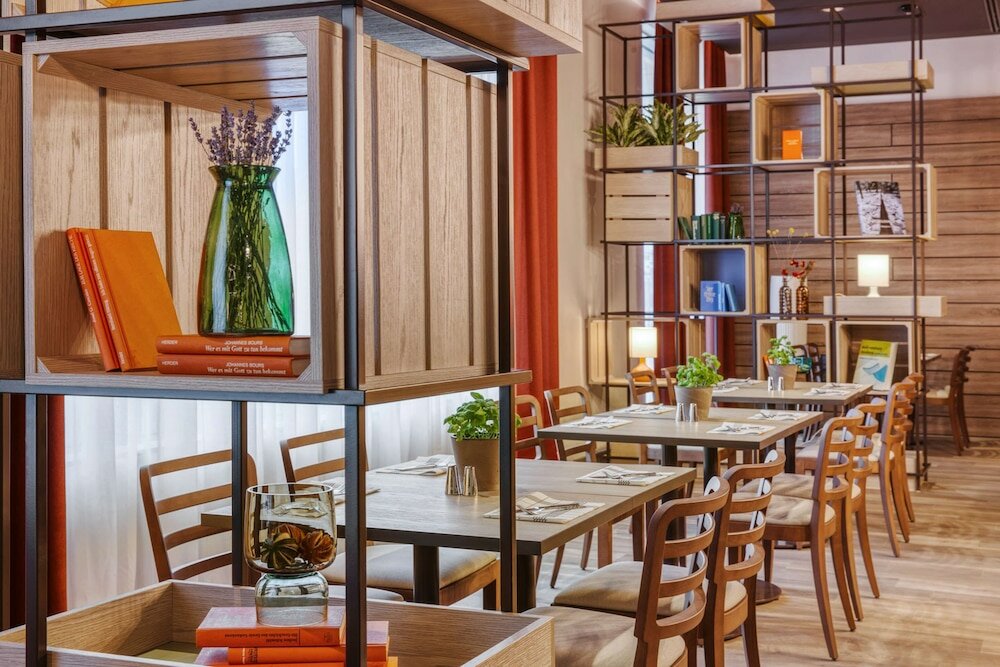 Фото IntercityHotel Hildesheim