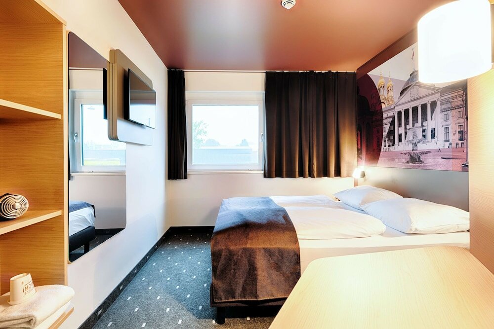 Фото B&b Hotel Wiesbaden