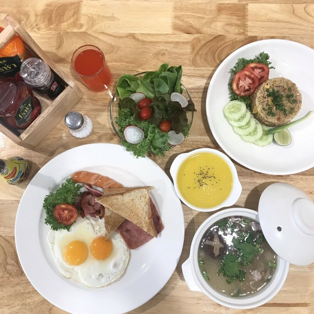 Фото Rest at Ratchada Hotel