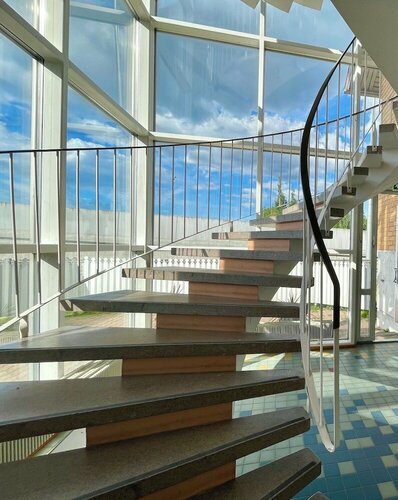 Гостиница Hotelli Jokipuisto в Кюменлааксо