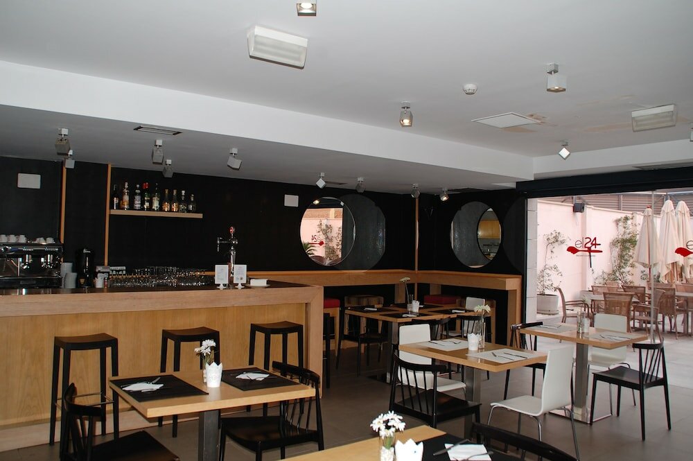 Фото Eco Alcala Suites