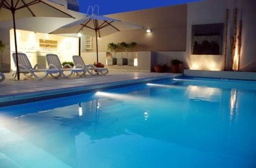 Фото Howard Johnson by Wyndham Villa Maria Casino